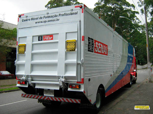 Plataforma Elevatória Hidráulica fabricada pela HIDRAUCAM