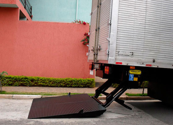 Plataforma Elevatória Hidráulica fabricada pela HIDRAUCAM