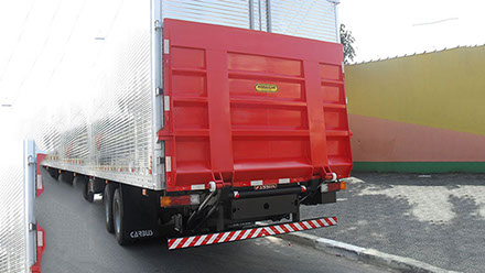 Plataforma Hidráulica Elevatória fabricada pela HIDRAUCAM