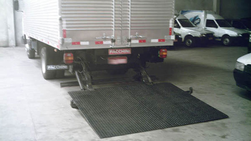 Plataforma Hidráulica Elevatória fabricada pela HIDRAUCAM