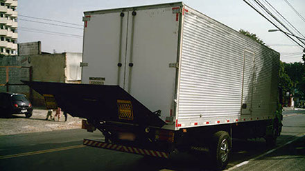 Plataforma Hidráulica Elevatória fabricada pela HIDRAUCAM